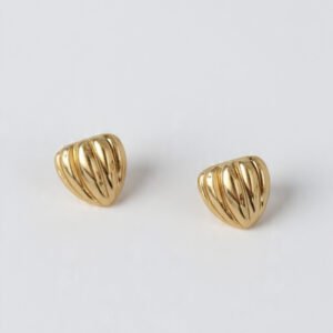 Ribbed Sheel Studs